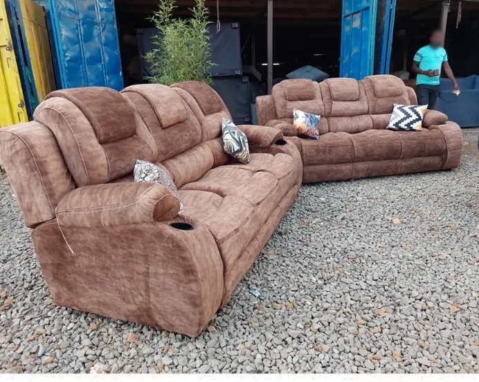 Semi Recliner
